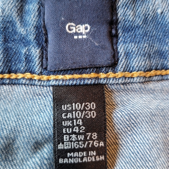 Y2K Gap Button Front Denim Mini Skirt - Picture 3 of 6